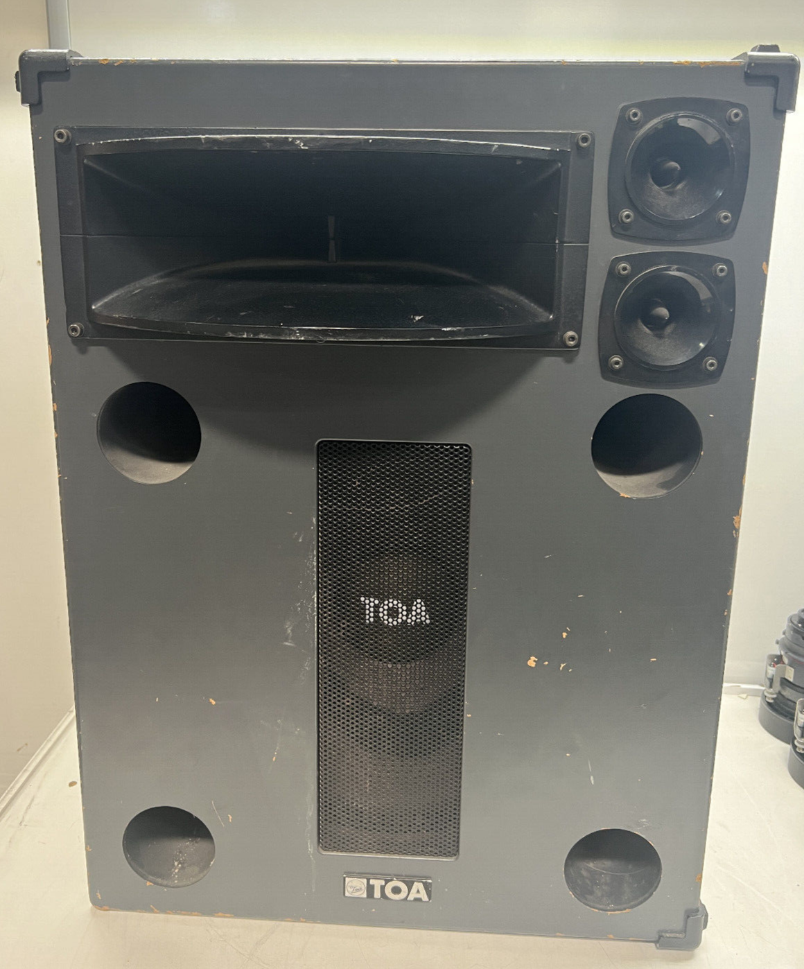 TOA 30-SDM / 38-SDM 3-Way Speaker Price in Pakistan | Skyrs